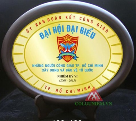 Làm sao để chọn mua bảng vinh danh nhân viên, đẹp và ý nghĩa