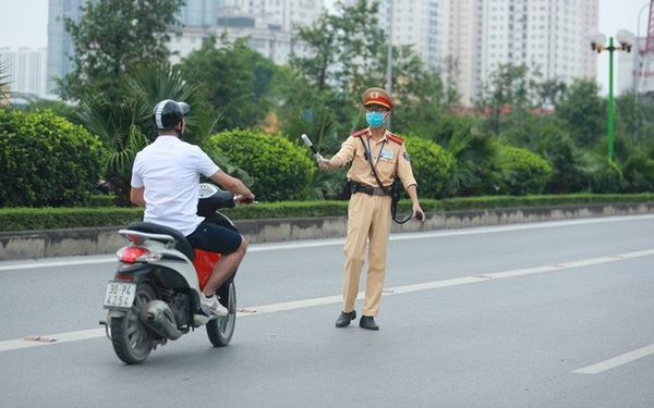 Áp dụng từ 19/05/2023 về quy định dừng phương tiện khi tham gia giao thông