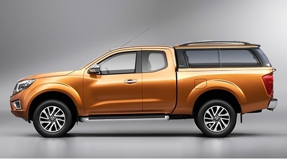 So sánh xe bán tải Nissan Navara NP300 và Ford Ranger Windtrak