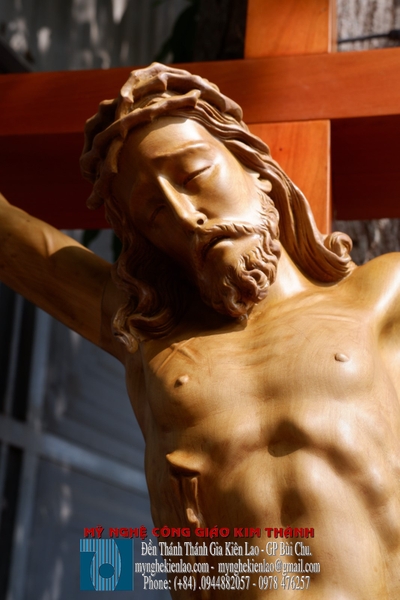 TƯỢNG CHÚA CHỊU NẠN