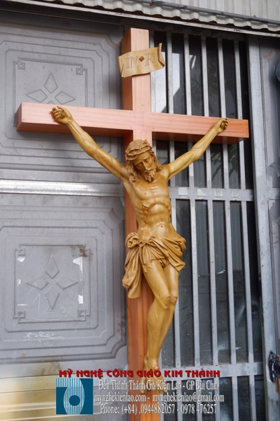 TƯỢNG CHÚA CHỊU NẠN