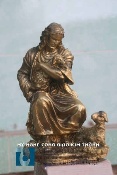 TƯỢNG CHÚA  CHIÊN LÀNH