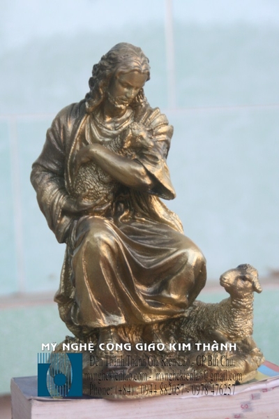 TƯỢNG CHÚA  CHIÊN LÀNH