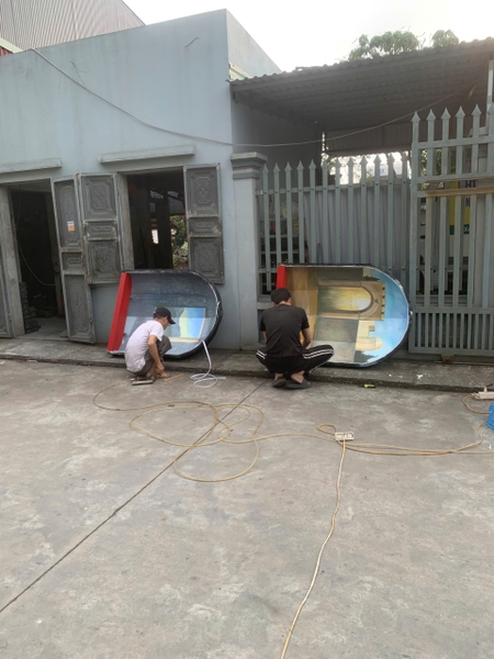 ĐÀNG THÁNH GÁ BÊN TRONG  NHÀ THỜ