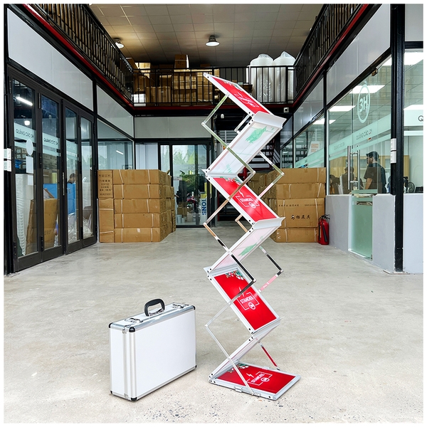 kệ để catalogue