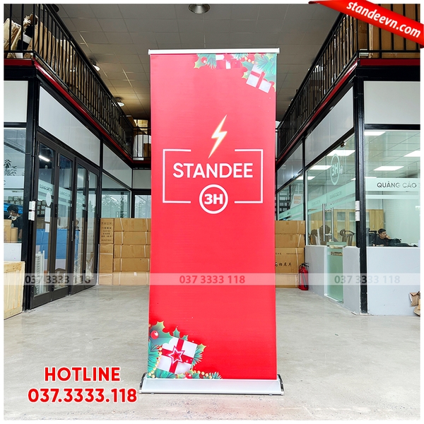 standee cuốn hào hoa nhôm