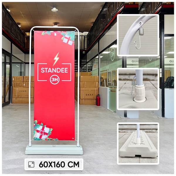 standee kiểu cửa nhựa