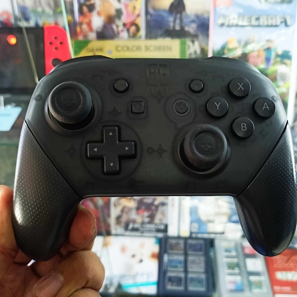 Tay cầm Nintendo Switch Pro Controller Black 2nd hand---HẾT HÀNG