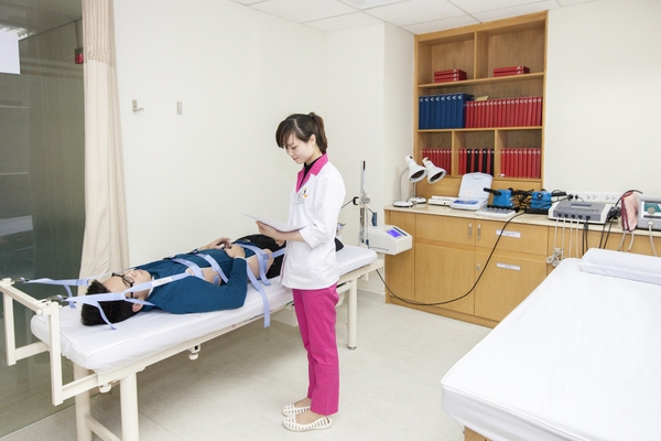 vat-ly-tri-lieu-phuc-hoi-chuc-nang-co-xuong-khop-drbinh-1