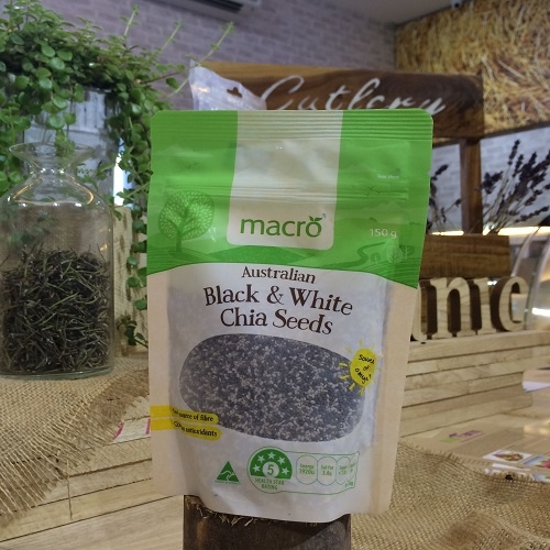 Macro Black And White Chia Seeds 150