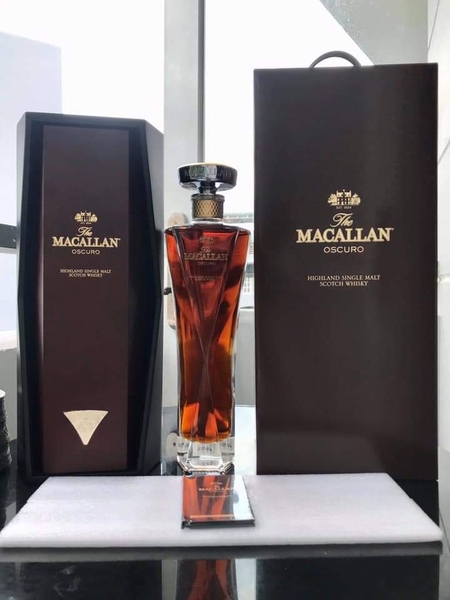 Macallan Oscuro Hộp Gỗ