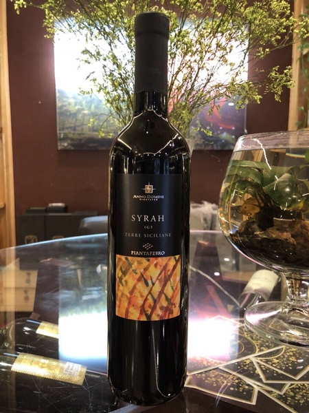 IK38: SYRAH IGT TERRE SICILIANE (giá tốt nhất)