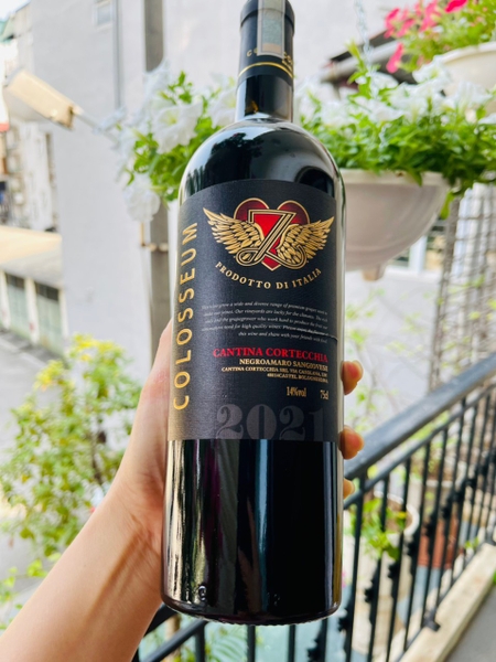 Rượu vang ý Colosseum Negroamaro