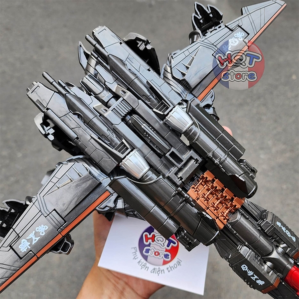 Mô hình Transformer Optimus Prime 131A / Megatron 130A khớp biến hình thành xe