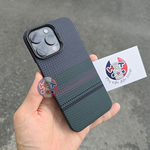 Ốp lưng carbon 600D Benks Aurora ArmorAir Case iPhone 15 Pro Max 15Pro