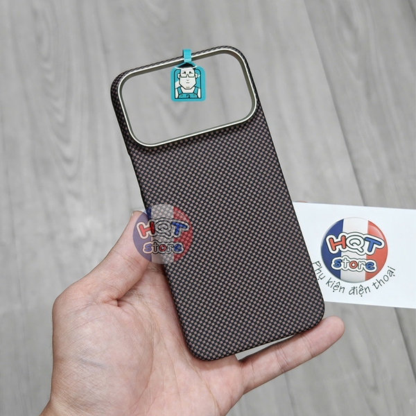 Ốp lưng sợi carbon Benks ArmorTint Case cho IPhone 17 Pro Max / 17 Pro