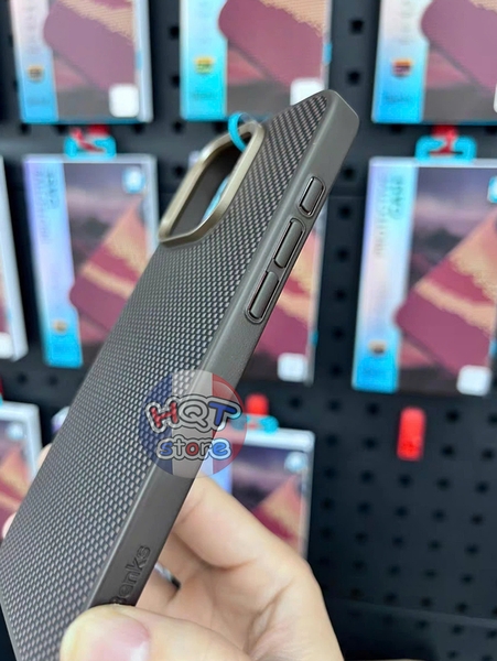 Ốp lưng sợi carbon Benks ArmorTint PRO S3 Case IPhone 16 Pro Max 16 Pro
