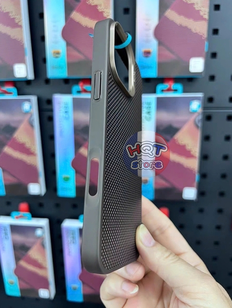 Ốp lưng sợi carbon Benks ArmorTint PRO S3 Case IPhone 16 Pro Max 16 Pro