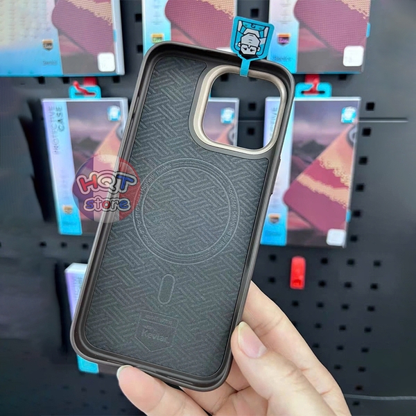 Ốp lưng sợi carbon Benks ArmorTint PRO S3 Case IPhone 16 Pro Max 16 Pro