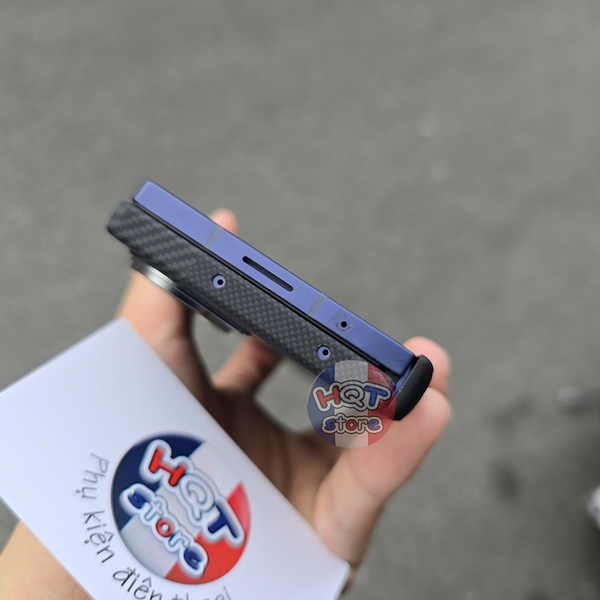 Ốp lưng sợi carbon Benks Montage ArmorAir Case Z Fold 6 siêu mỏng nhẹ