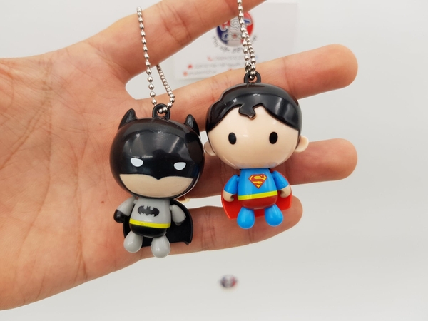 Móc khóa Batman vs Superman Chibi