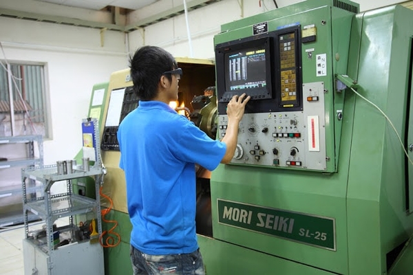 Lợi ích và những lưu ý khi sử dụng máy gia công CNC