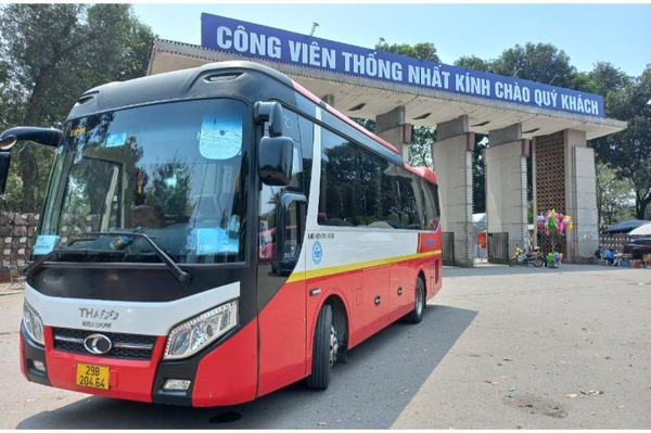 Xe 35 chỗ đám cưới - ăn hỏi