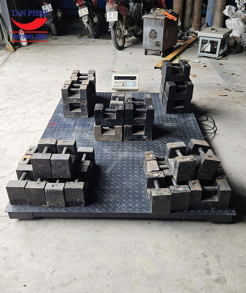 can-san-dien-tu-2-tan-2mx1-4m