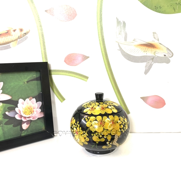 Hũ Sơn Mài Tròn Φ11cm - Vẽ hoa mai vàng & nền đen