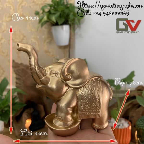 Tượng voi đá trang trí phong thủy dáng voi đạp thỏi vàng chiêu giữ tài lộc - Cao 11cm - Màu Nhũ Đồng