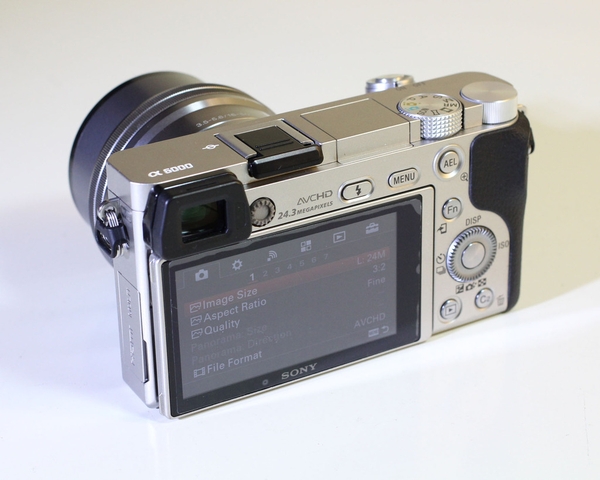 Máy Ảnh Sony A6000 kit 16-50mm OSS