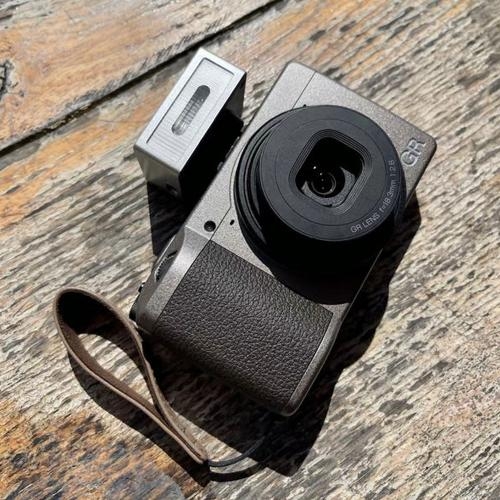 Flash Mini Medalight F1