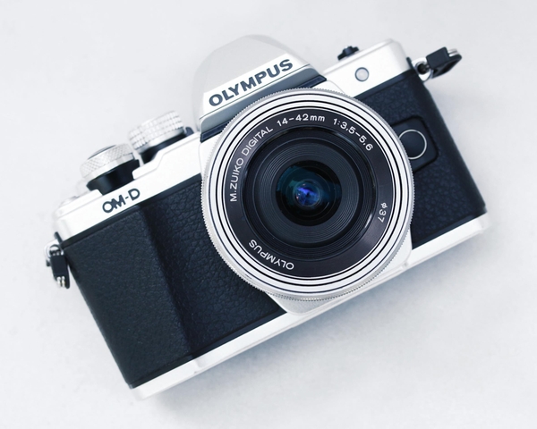 Máy Ảnh Olympus OM-D E-M10 Mark II Kit 14-42mm