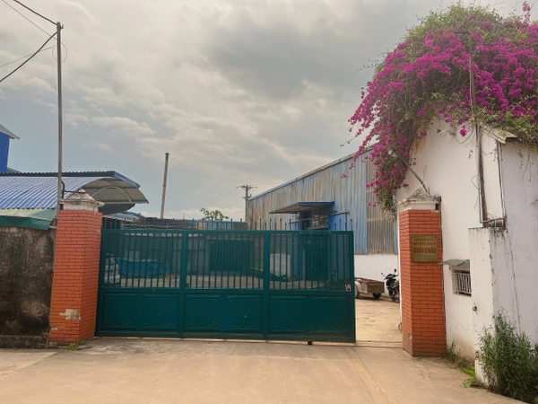 FACTORY'S GATE