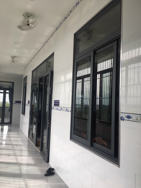 CỬA SỔ MỞ LÙA