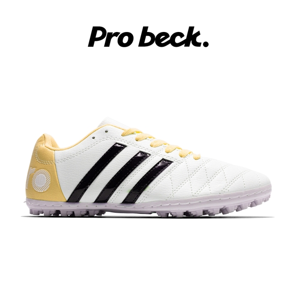 giay-bong-da-wika-3-soc-toni-kroos-trang-got-vang