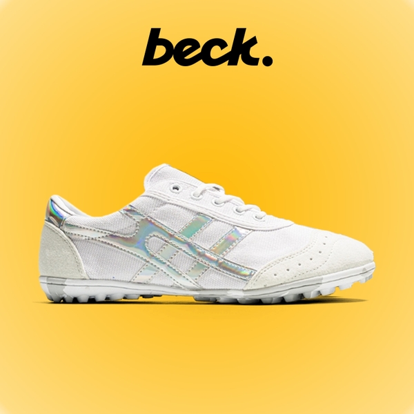 giay-bong-da-bata-warrior-rap-de-ran-ri-tf-trang-bac