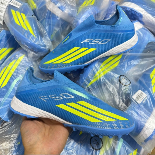 giay-bong-da-adidas-f50-pro-ll-xanh-bien-vach-chuoi-khong-day-tf