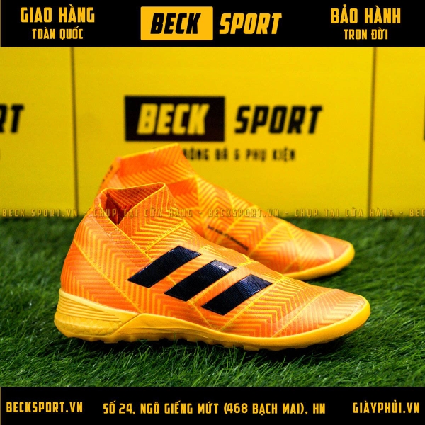 giay-bong-da-adidas-nemeziz-18-cam-vach-den-khong-day-ic