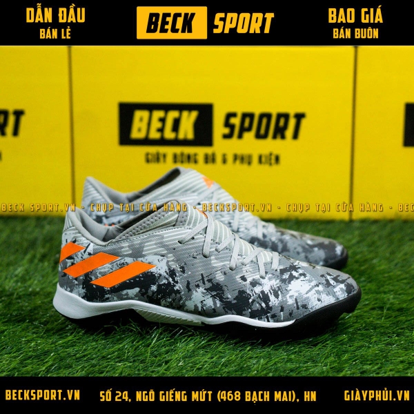 giay-bong-da-adidas-nemeziz-19-3-xam-den-vach-cam-tf