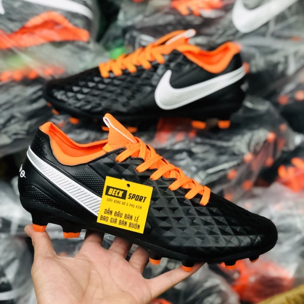 giay-bong-da-nike-tiempo-legend-8-elite-den-cam-vach-trang-fg