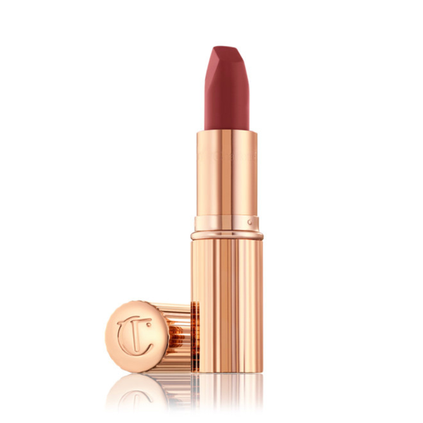 Son Charlotte Tilbury Walk Of No Shame