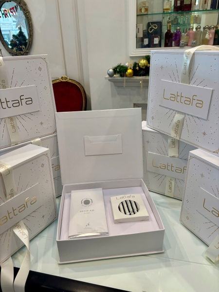 Hộp Quà Lattafa Maison Alhambra Delilah Blanc EDP 100ml Tặng Khăn