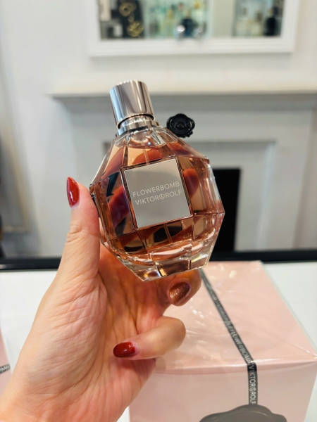 Nước hoa nữ Viktor & Rolf Flower Bomb