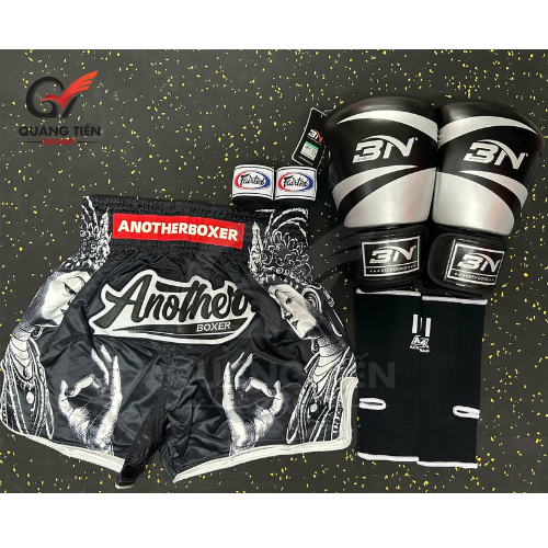 COMBO TẬP BOXING CƠ BẢN GĂNG BOXING + BĂNG ĐA + QUẦN MUAY + TẤT BẢO VỆ - ĐEN