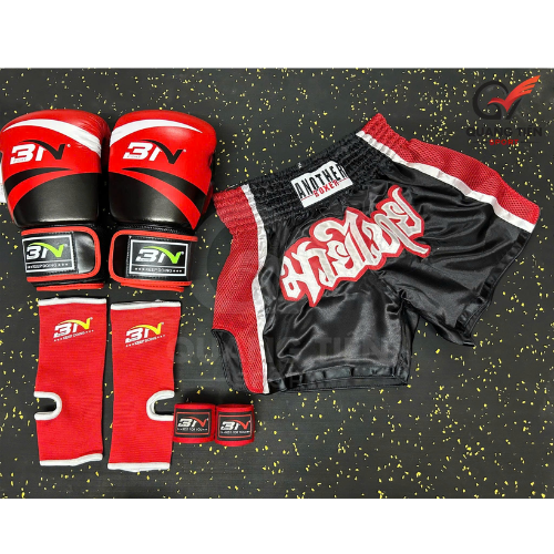 COMBO TẬP BOXING CƠ BẢN GĂNG BOXING + BĂNG ĐA + QUẦN MUAY + TẤT BẢO VỆ - ĐỎ
