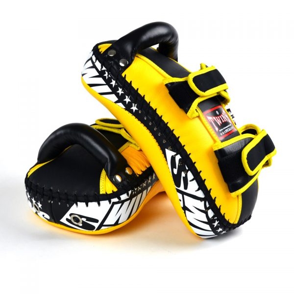 ĐÍCH ĐÁ TWINS KICK PADS KPL10 –  black gold ( ĐEN VÀNG )