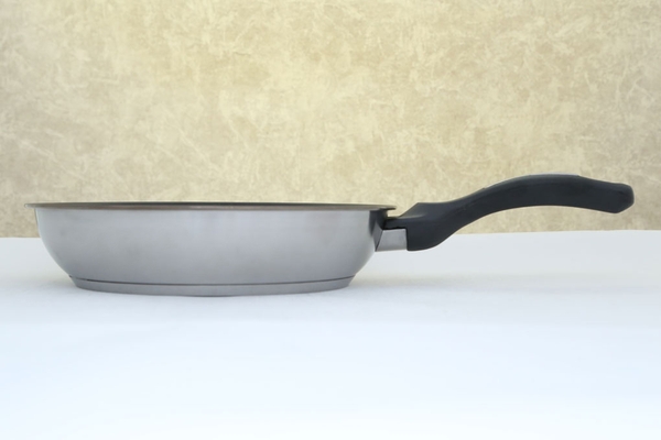 Chảo inox chống dính 3 đáy 28 cm Fivestar