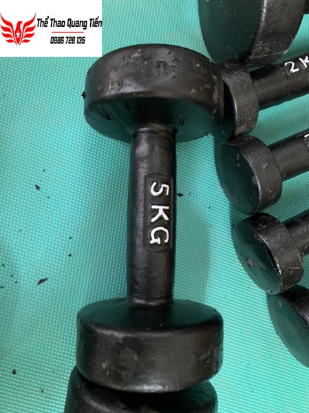 Tạ tay gang đúc liền khối 5 kg loại đẹp 2021 ( giá 1 chiếc )