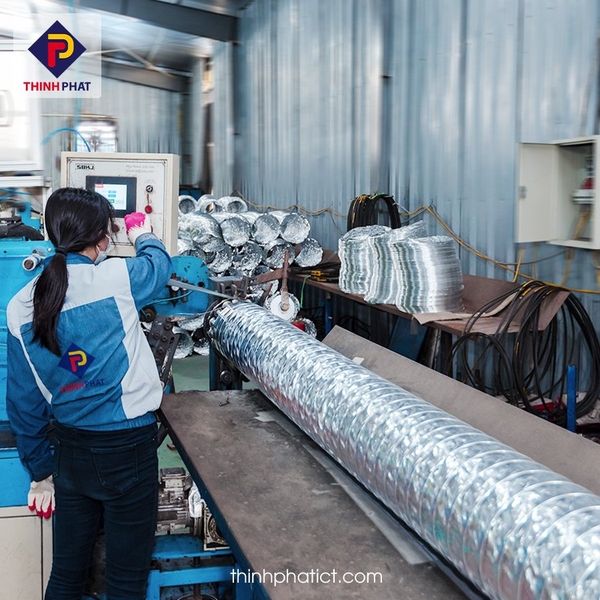 Sản xuất ống gió mềm tại Thịnh Phát